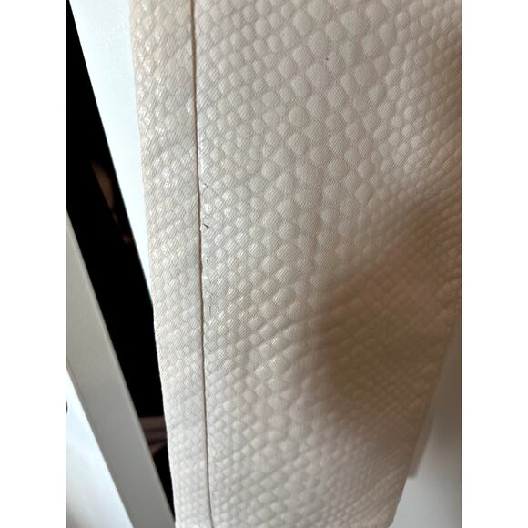 Marchesa Voyage Snakeskin-Textured White Pants - Picture 7 of 9